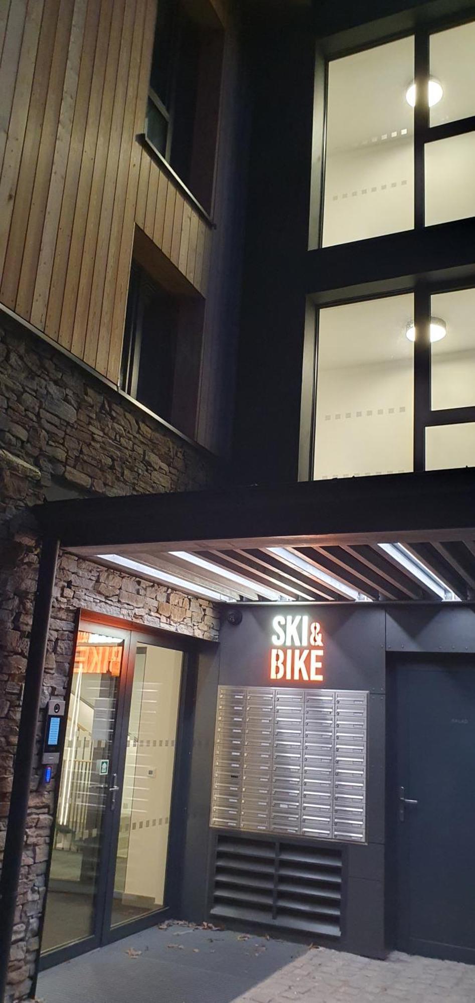 Ski&Bike Apartment Janske Lazne + Parking Buitenkant foto